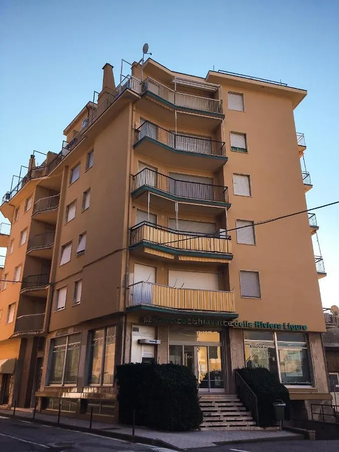 Casa Blumele, Appartamento Completo, 100Mq, Lgbtqplus Friendly Deiva Marina 0*,  Italy