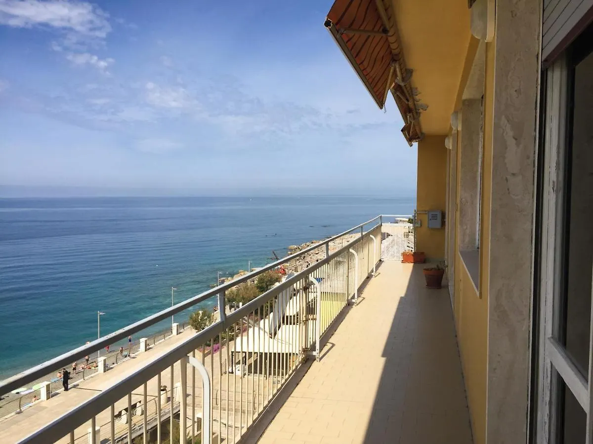 Apartment Casa Blumele, Appartamento Completo, 100Mq, Lgbtqplus Friendly Deiva Marina