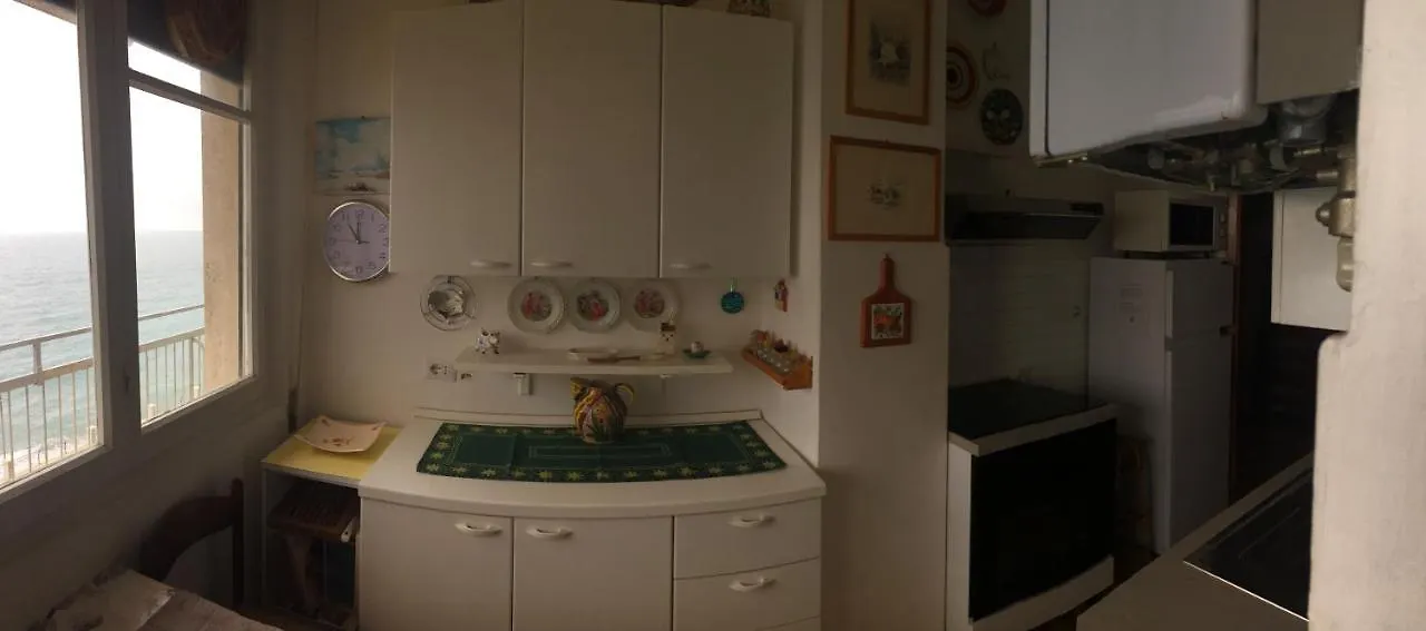 Casa Blumele, Appartamento Completo, 100Mq, Lgbtqplus Friendly Deiva Marina 0*,