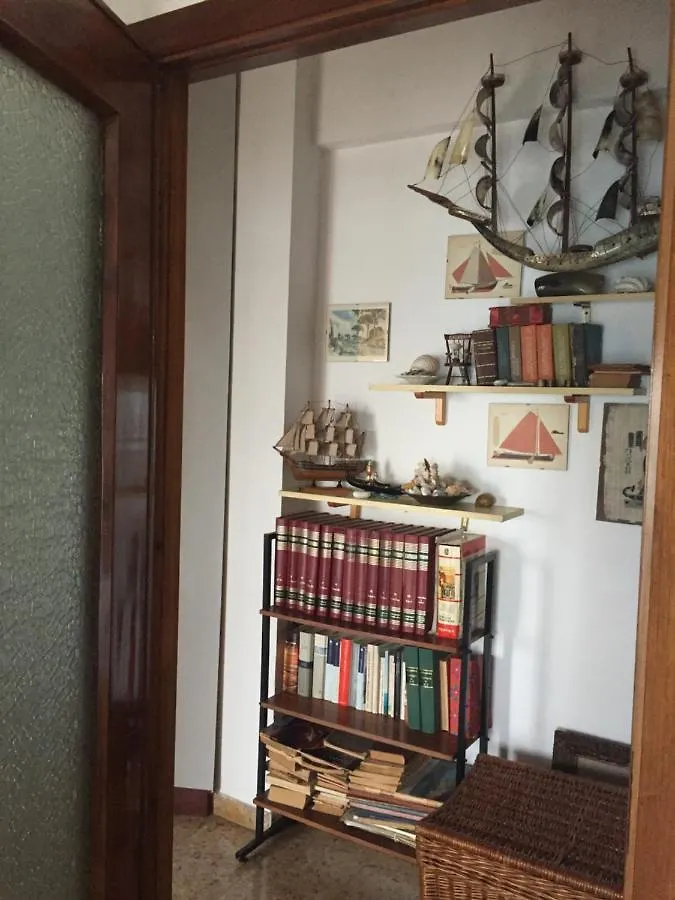 Apartment Casa Blumele, Appartamento Completo, 100Mq, Lgbtqplus Friendly Deiva Marina Italy