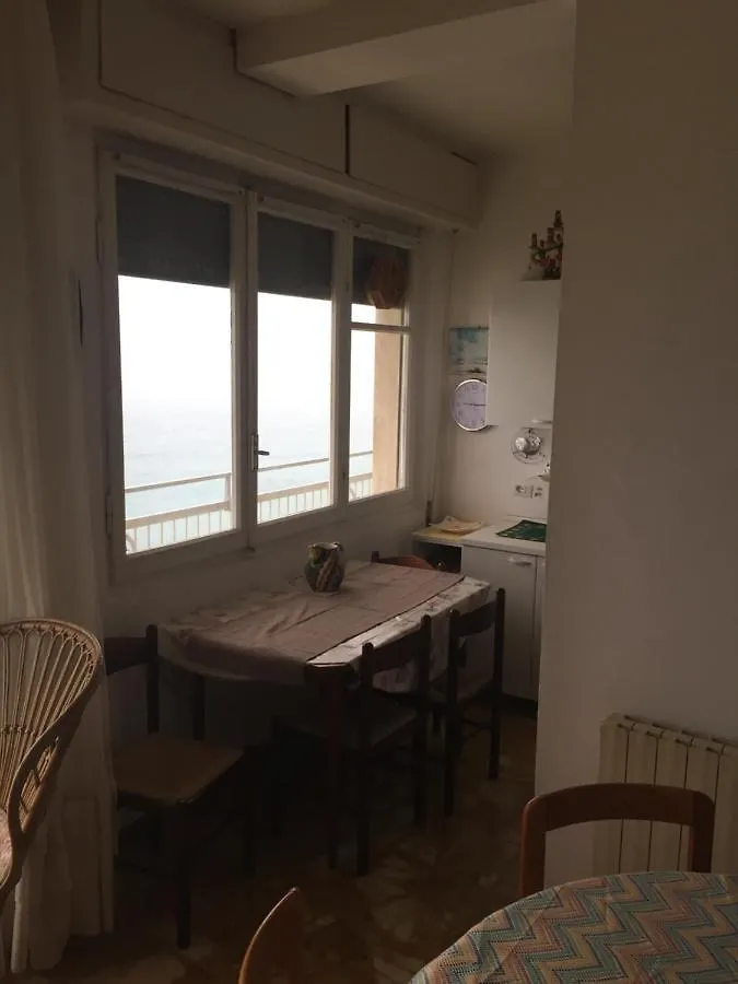 Apartment Casa Blumele, Appartamento Completo, 100Mq, Lgbtqplus Friendly Deiva Marina