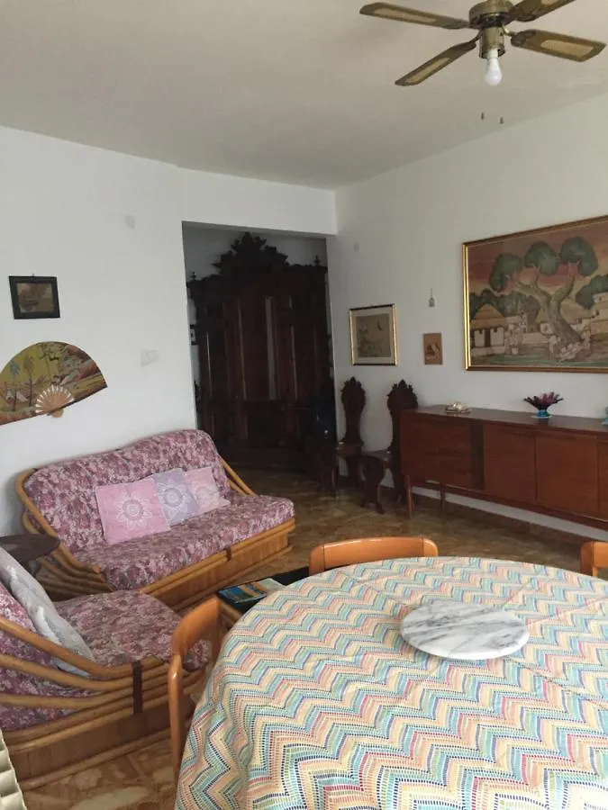 Casa Blumele, Appartamento Completo, 100Mq, Lgbtqplus Friendly Deiva Marina 0*,