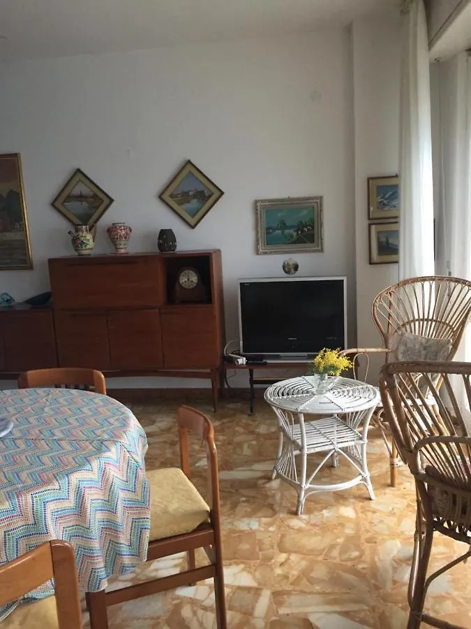 Apartment Casa Blumele, Appartamento Completo, 100Mq, Lgbtqplus Friendly Deiva Marina