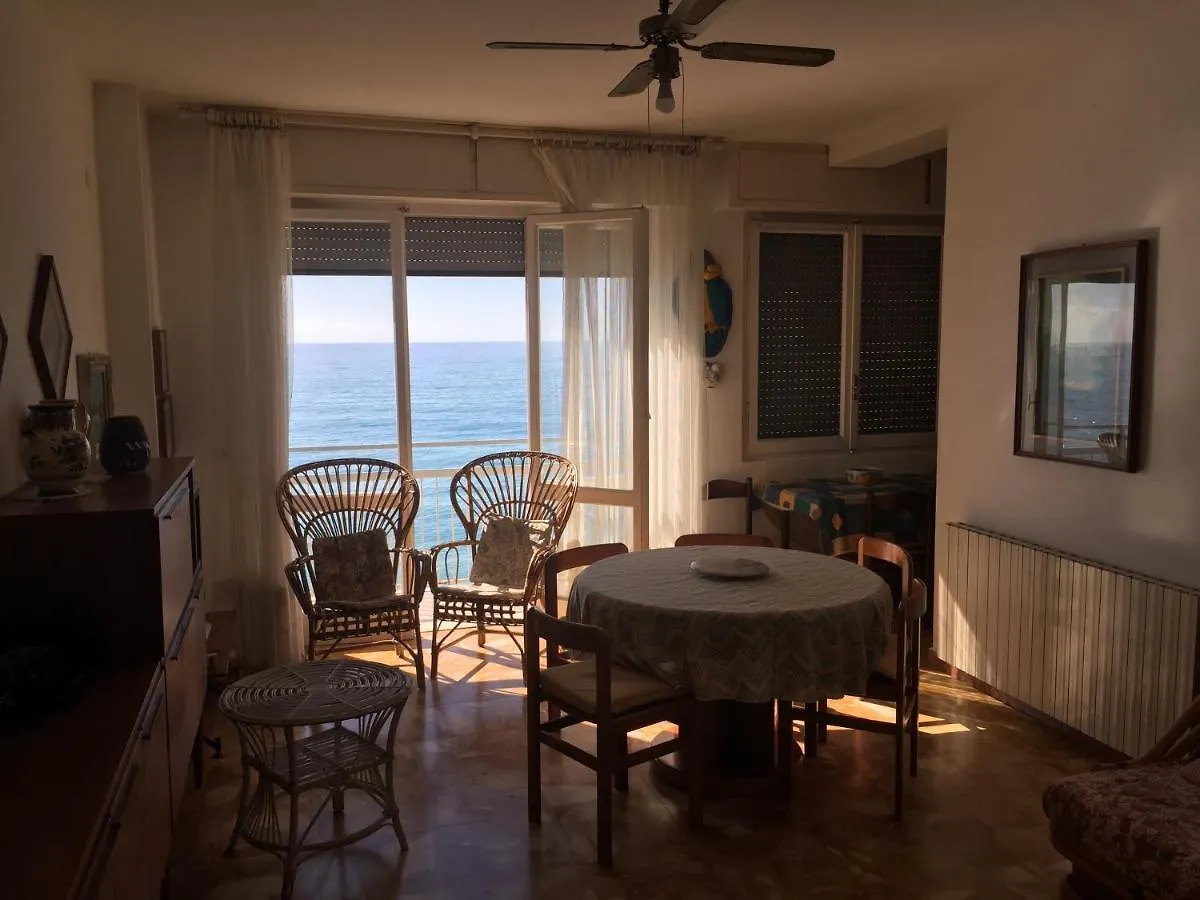 Casa Blumele, Appartamento Completo, 100Mq, Lgbtqplus Friendly Deiva Marina Apartment